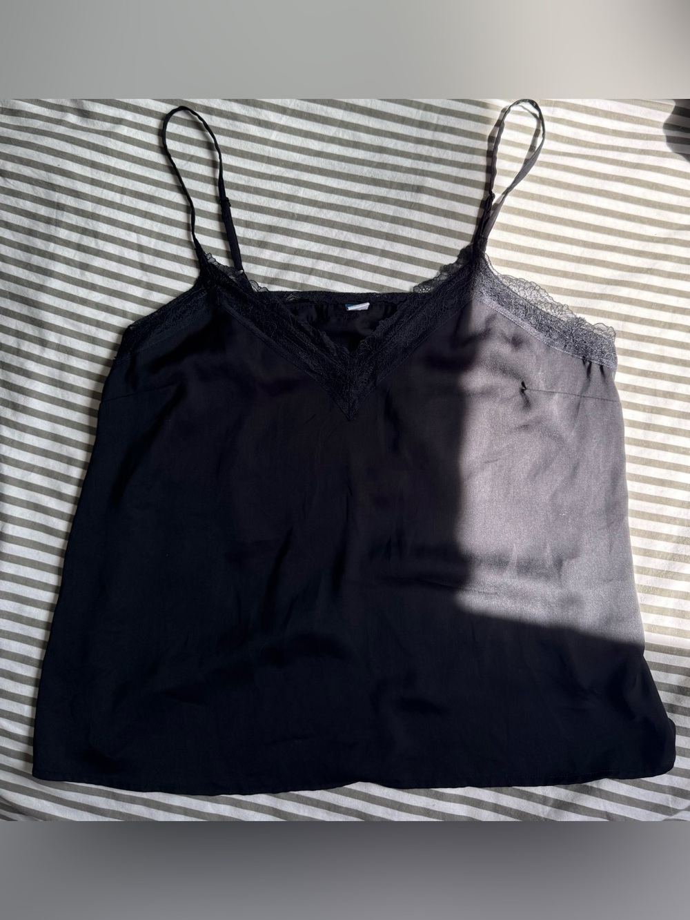 Lace Trim Satin Tank Top🖤🖤